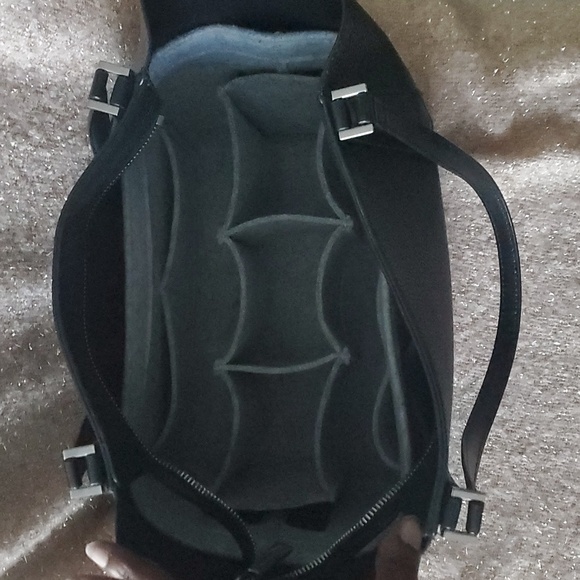 Michael Kors Tote 🤑 - Picture 5 of 6